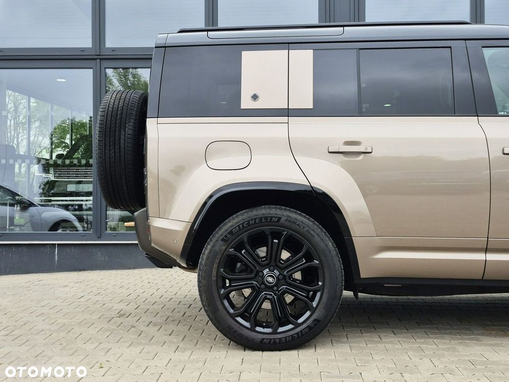 Land Rover Defender 110 P635 OCTA - 7