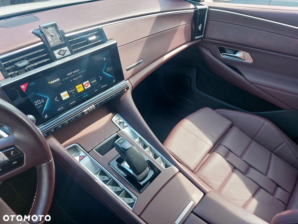 DS Automobiles N°8 - 23