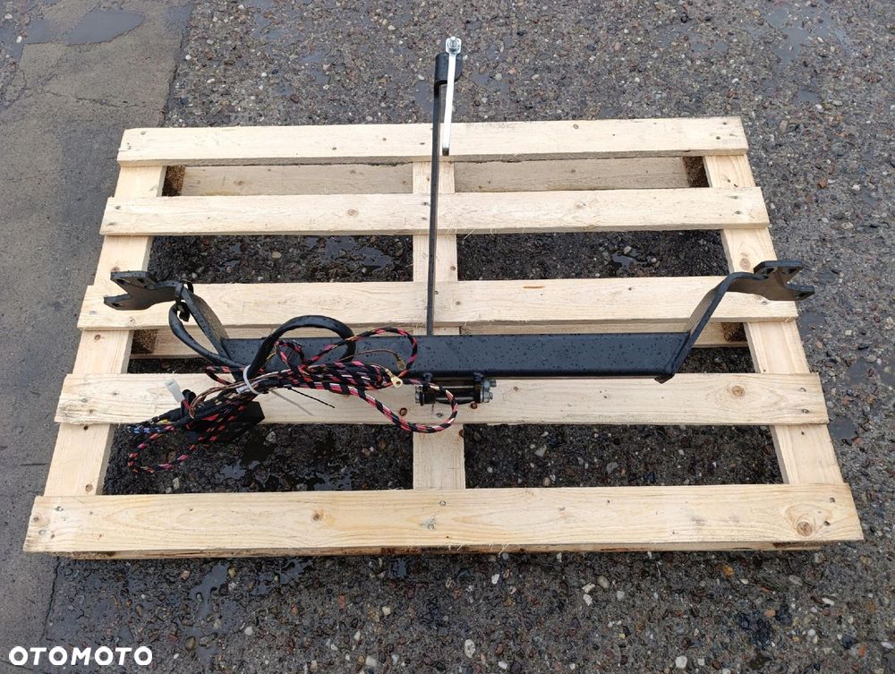 OPEL MOKKA B BELKA TYLNEGO ZDERZAKA POD HAK - 1