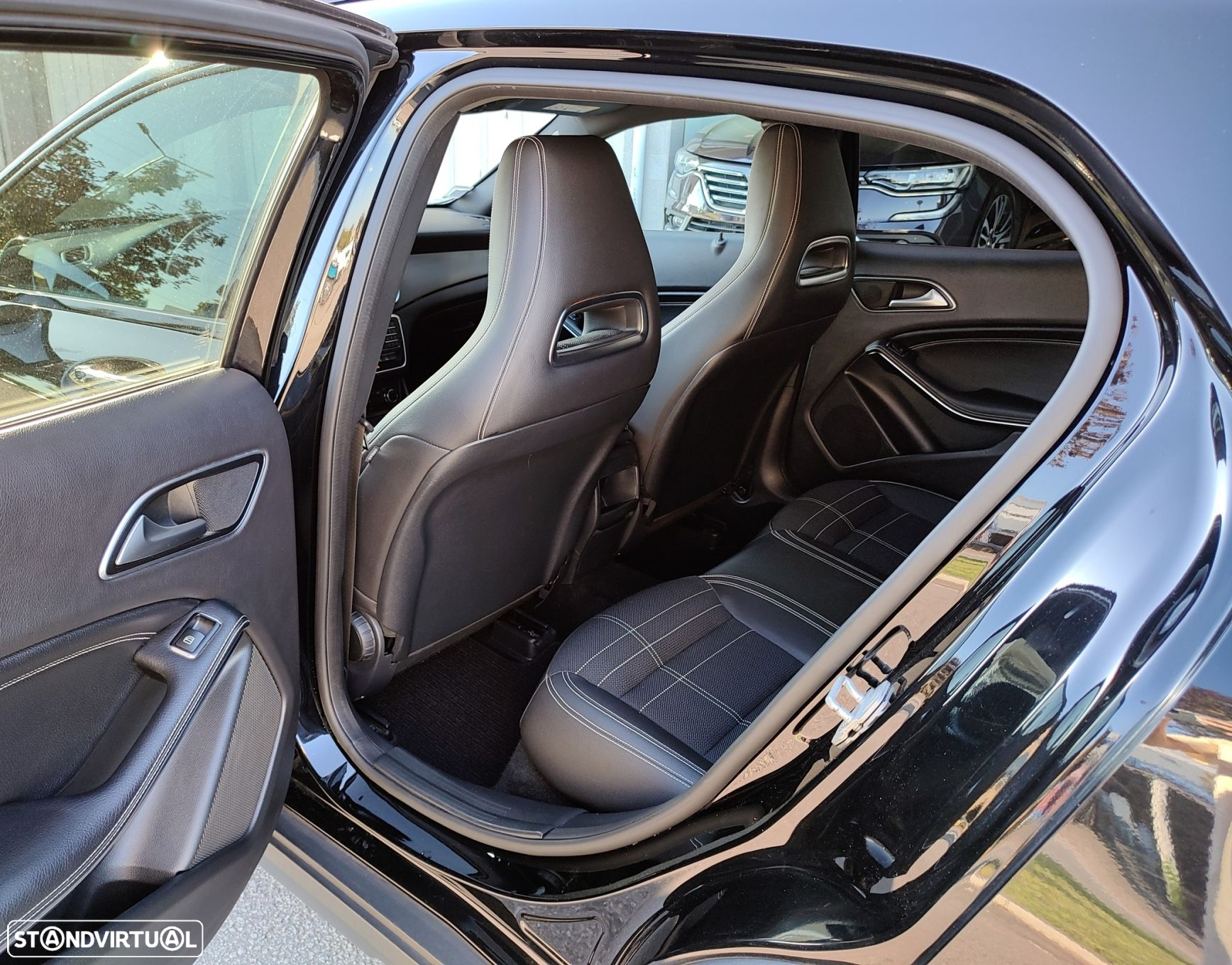 Mercedes-Benz GLA 180 CDi Urban Aut. - 9