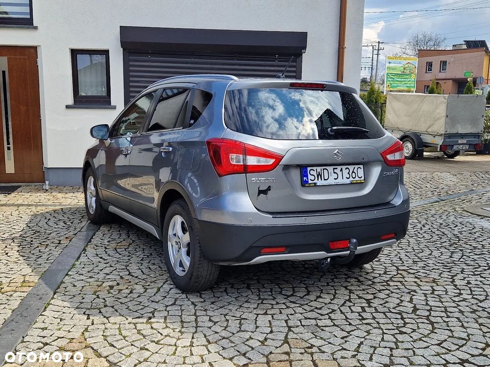 Suzuki SX4 1.6 Premium - 11