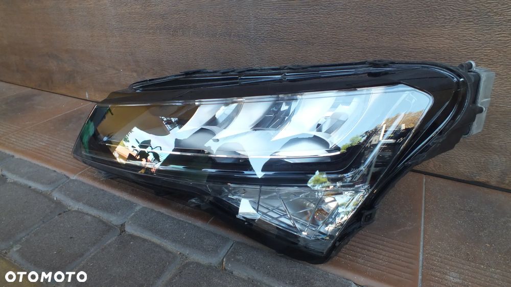 Lampa przednia lewa Skoda Superb III Led 3V1941015C - 2