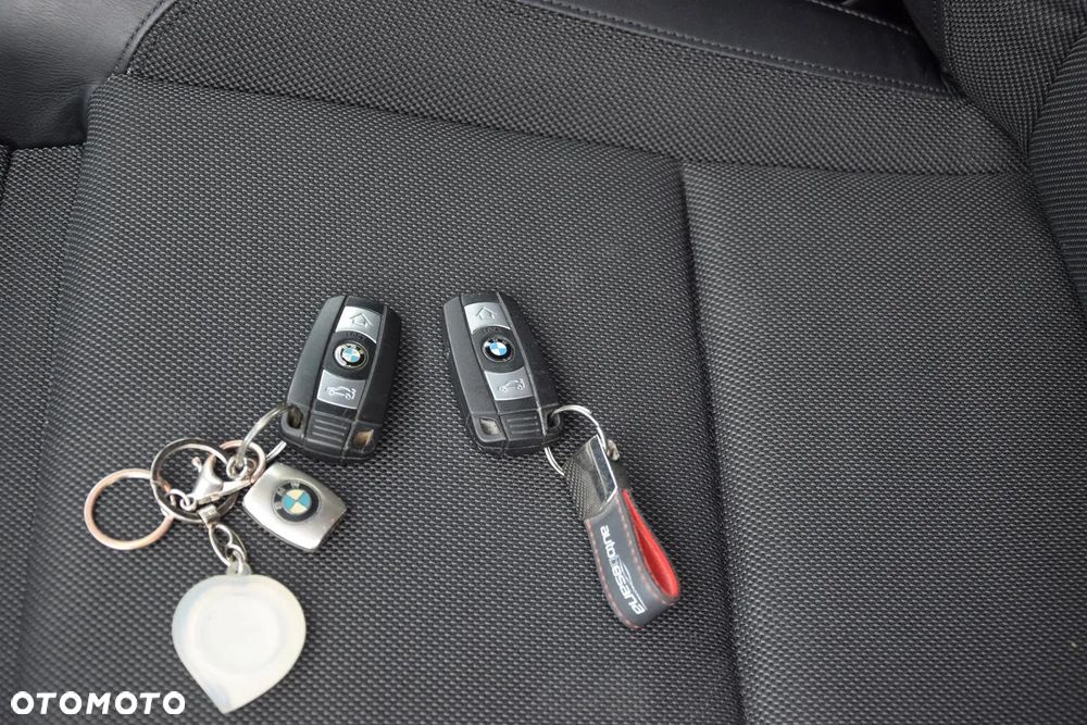 BMW Seria 3 320d M Sport Edition - 26