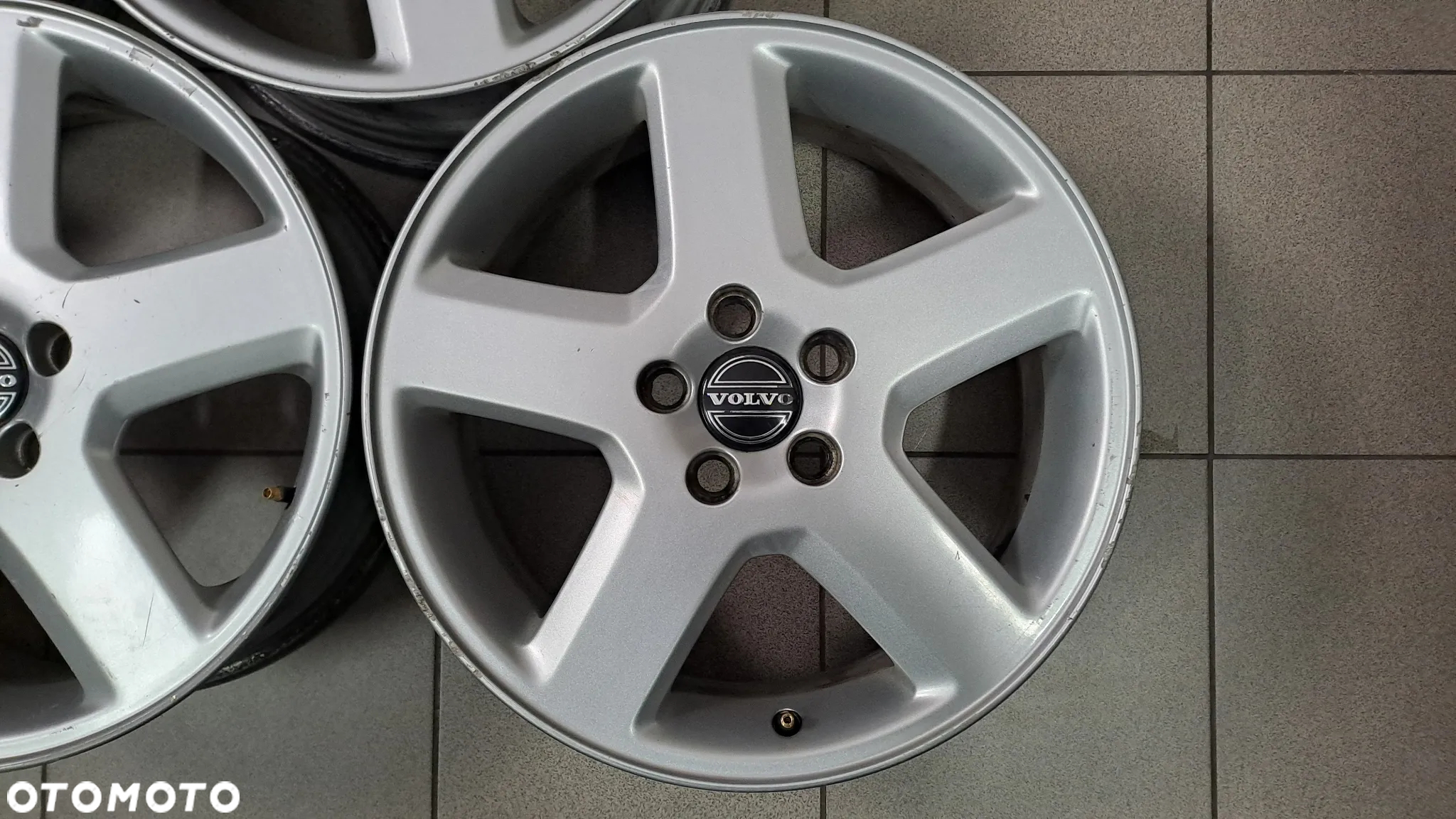 Felgi Aluminiowe 17 Volvo S40 V50 5x108 ET 52.5 - 5