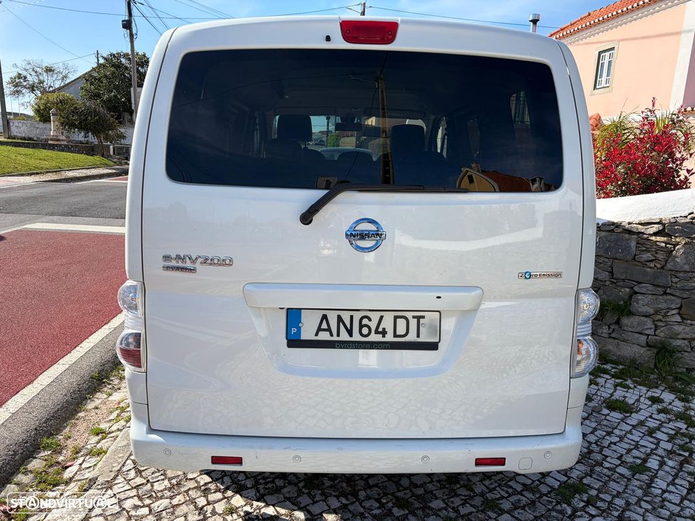 Nissan NV200 Combi - 16