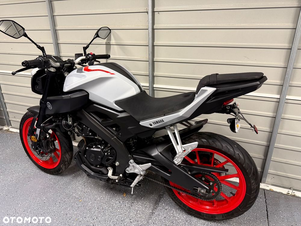 Yamaha MT - 13