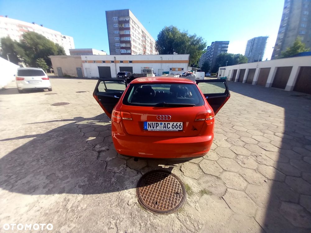 Audi A3 Sportback 1.6 Ambition - 12