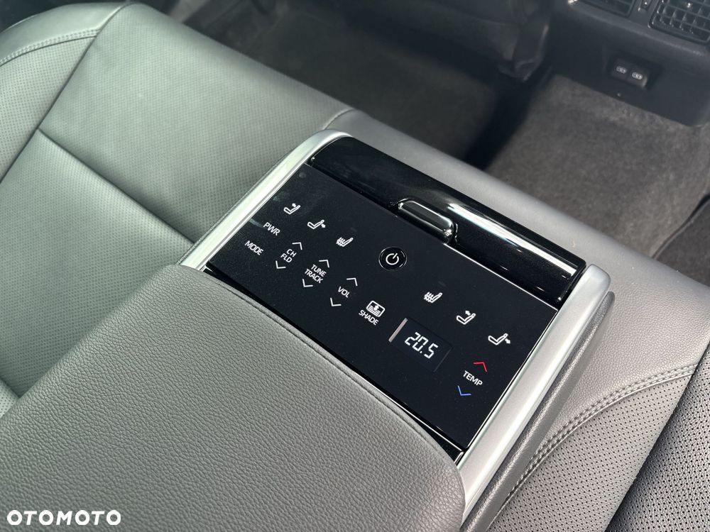Toyota Camry - 14