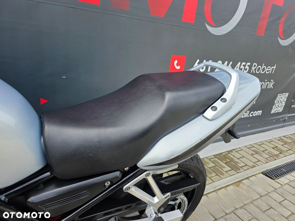 Yamaha FZS - 22