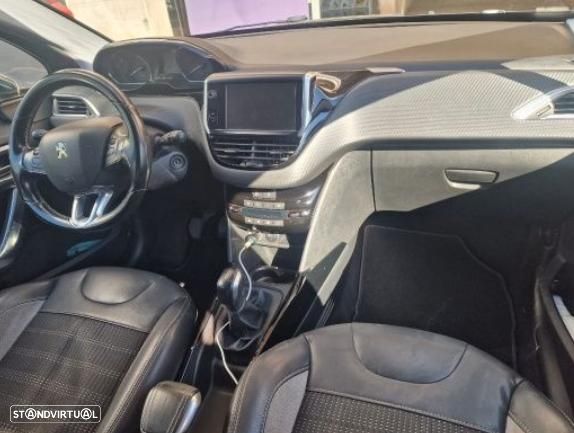 Peugeot 2008 - 4