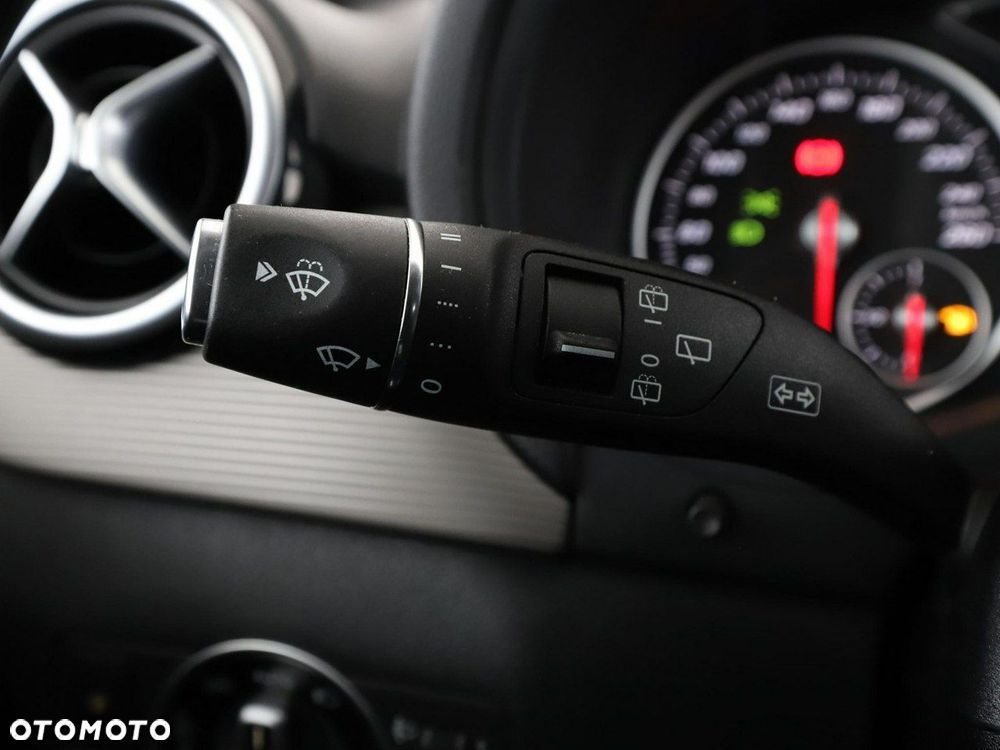 Mercedes-Benz Klasa B 180 CDI - 34