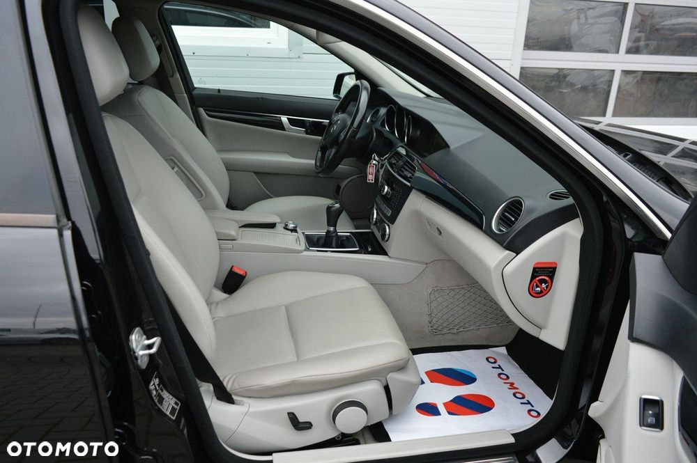 Mercedes-Benz Klasa C - 26