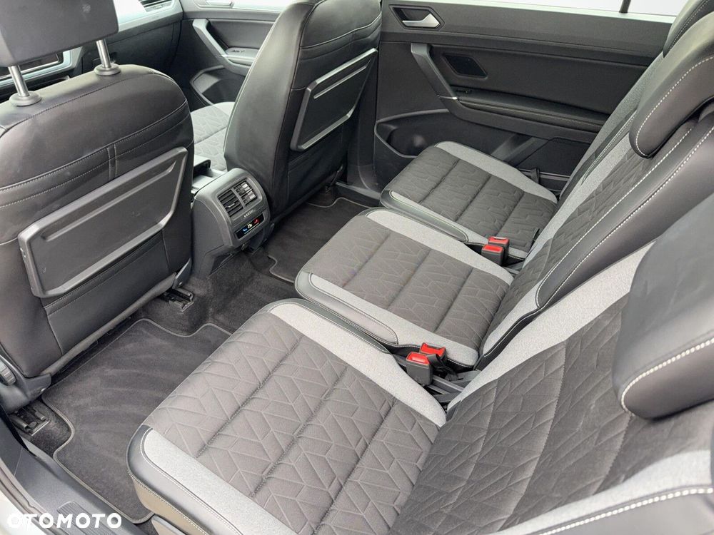 Volkswagen Touran - 13