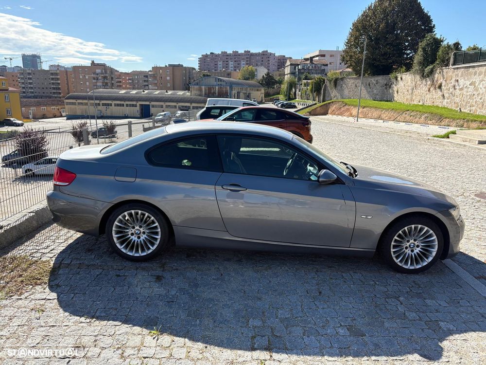 BMW 320 d Coupe Active Auto - 17