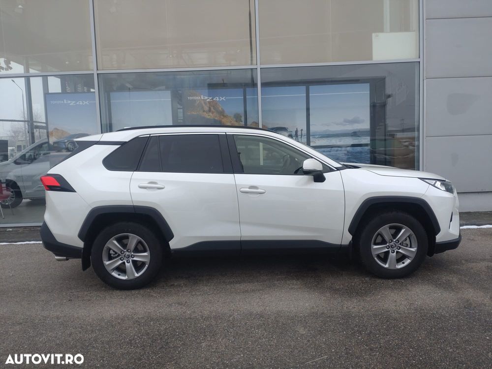 Toyota RAV4 - 9