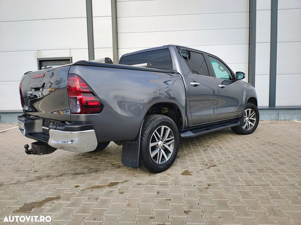 Toyota Hilux 4x4 Double Cab A/T Invincible - 7