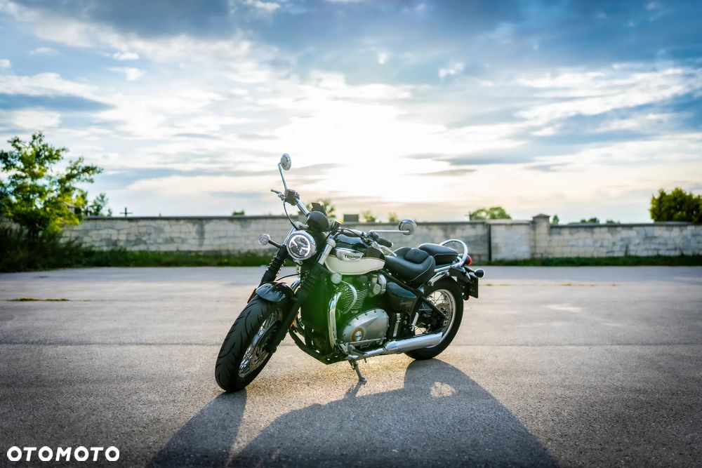 Triumph Speedmaster - 2