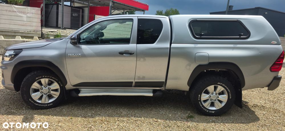 Toyota Hilux 2.4 D-4D Extra Cab SR 4x4 - 2