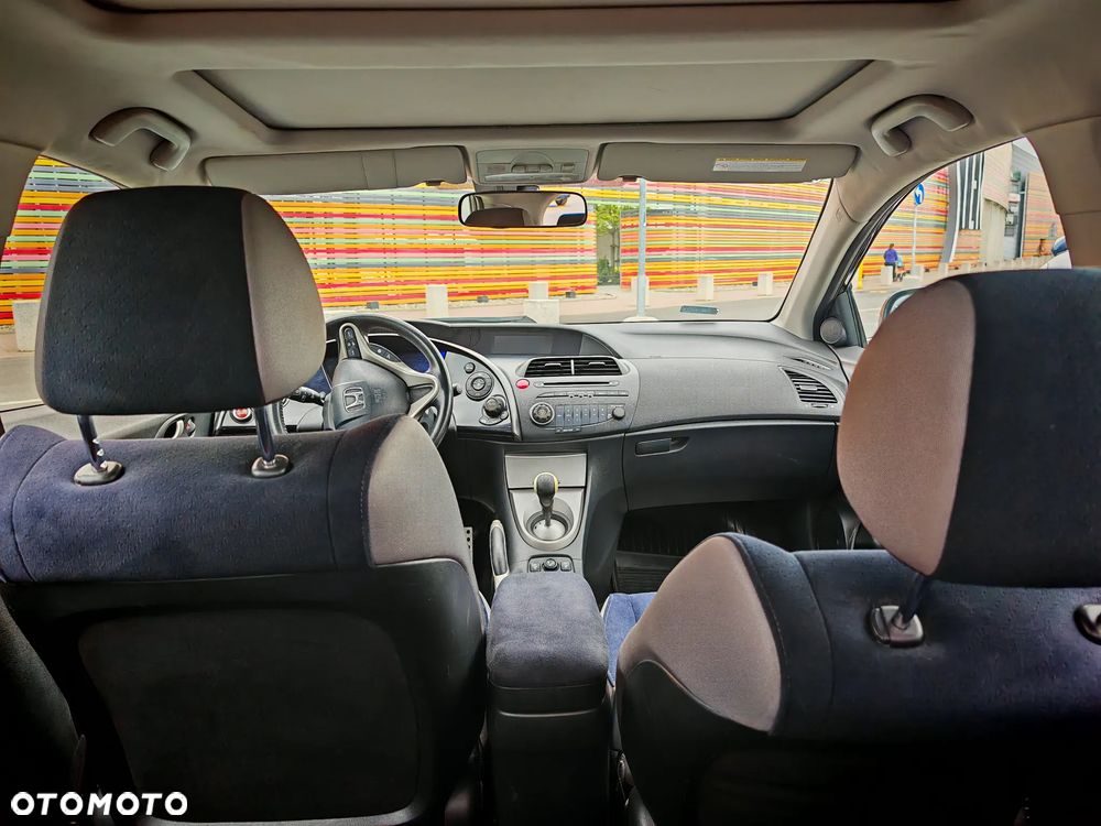 Honda Civic 1.8 Executive - 28