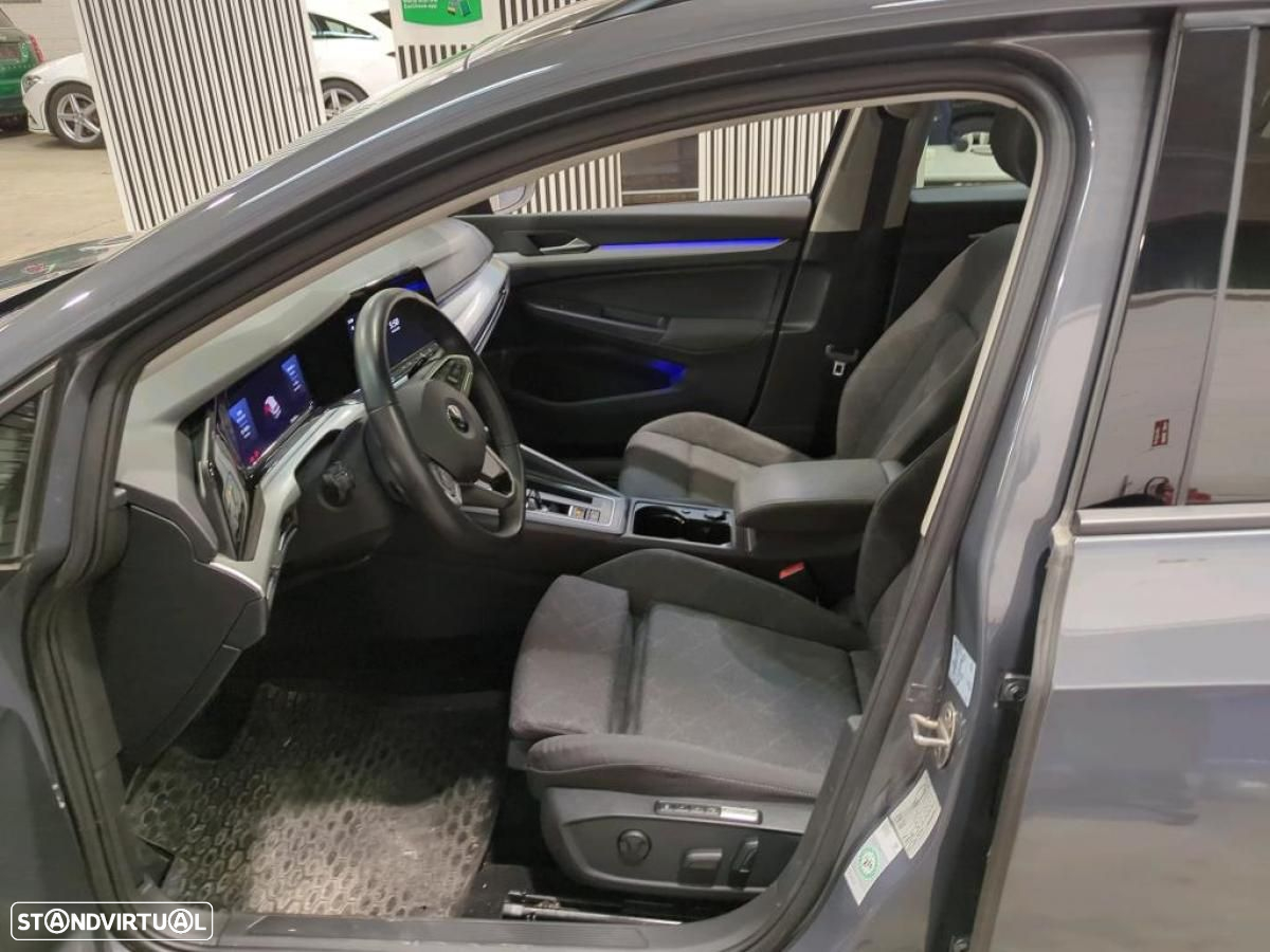 VW Golf Variant 2.0 TDi SCR DSG Active - 4