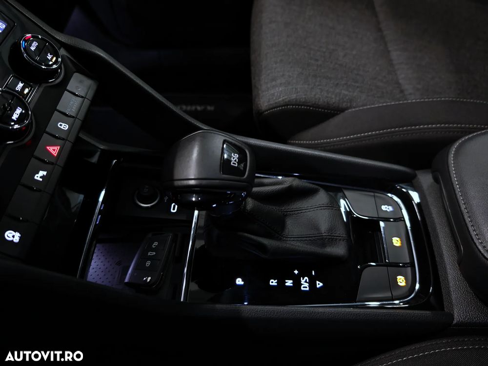 Skoda Karoq 1.5 TSI DSG Selection - 25