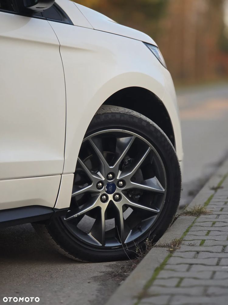Ford Edge 2.0 TDCi Bi-Turbo 4x4 ST-LINE - 37
