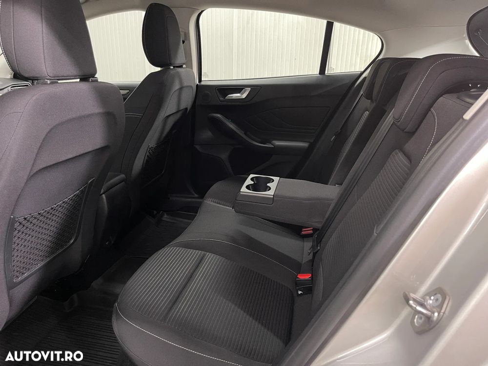 Ford Focus 1.5 EcoBlue Titanium - 13