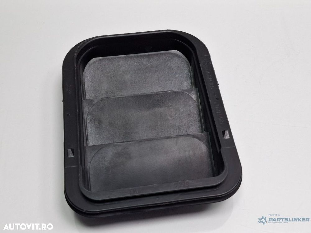 Grila aerisire habitaclu SKODA SUPERB II Estate 3T5 2009 - 2015 TDI CBBB, CFGB 3T0819465 - 1