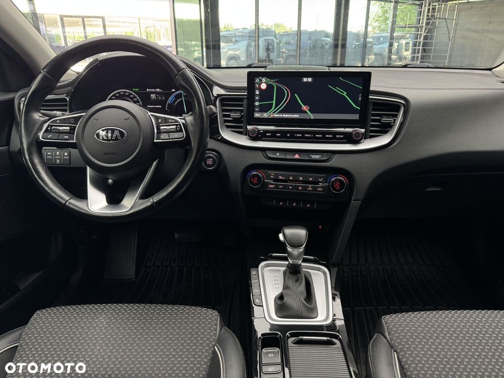 Kia Ceed 1.6 GDI PHEV L Business Line DCT - 16