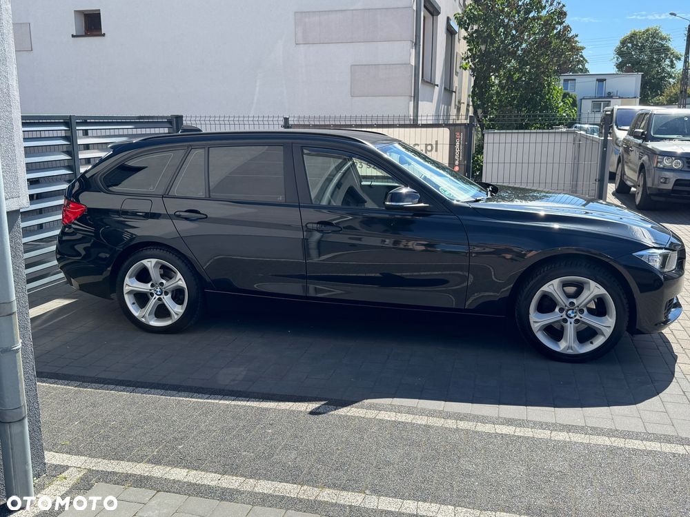 BMW Seria 3 318d - 23