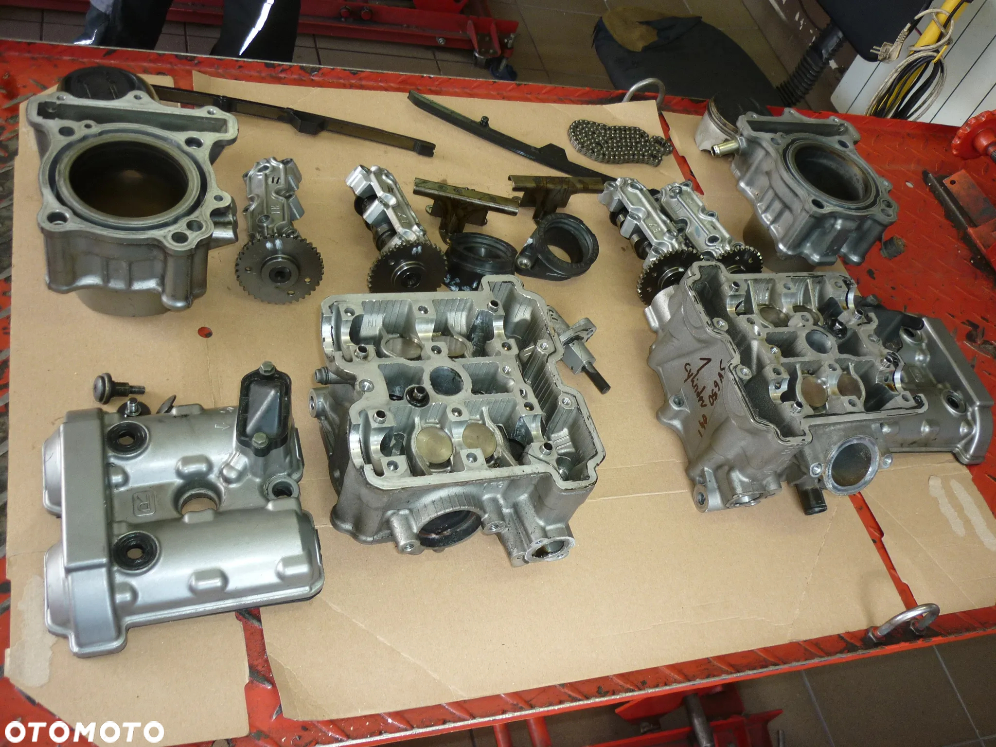 Silnik na części pokrywa wałek Suzuki SV 650 rok 2004 - 7