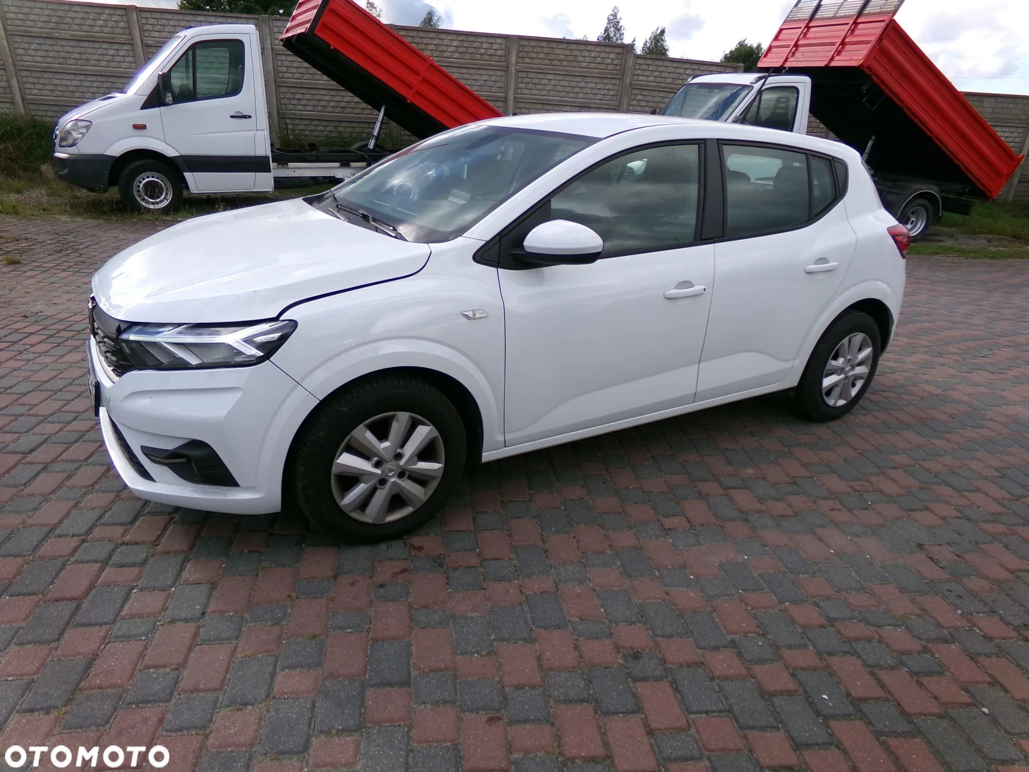 Dacia Sandero - 1