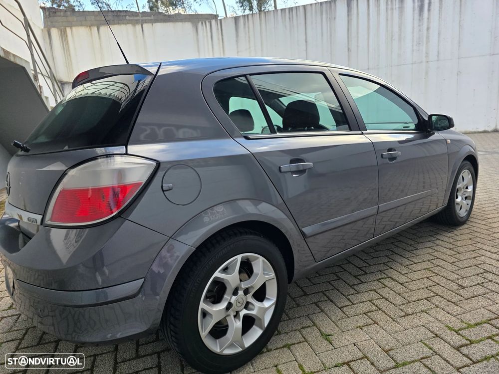 Opel Astra 1.3 CDTI Cosmo - 32