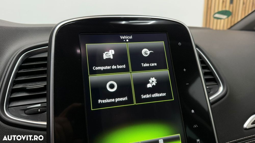 Renault Grand Scenic - 22