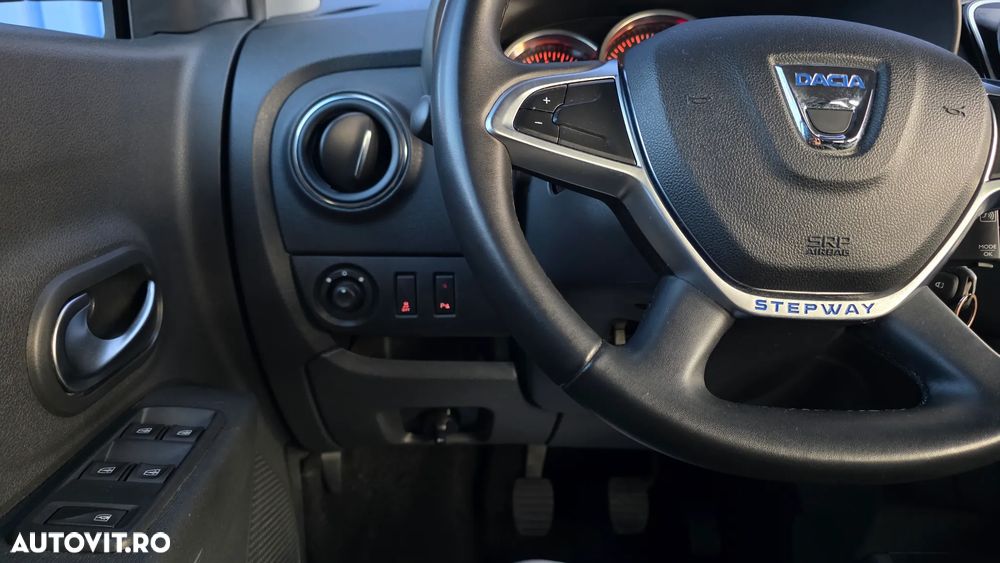 Dacia Lodgy Blue dCi 115 (7-Sitzer) Stepway - 38