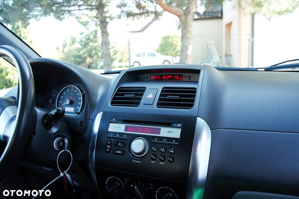 Suzuki SX4 1.5 Streetline 4x2 Classic - 27