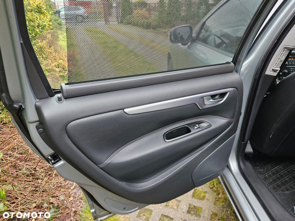 Volvo V70 2.4 Summum - 23