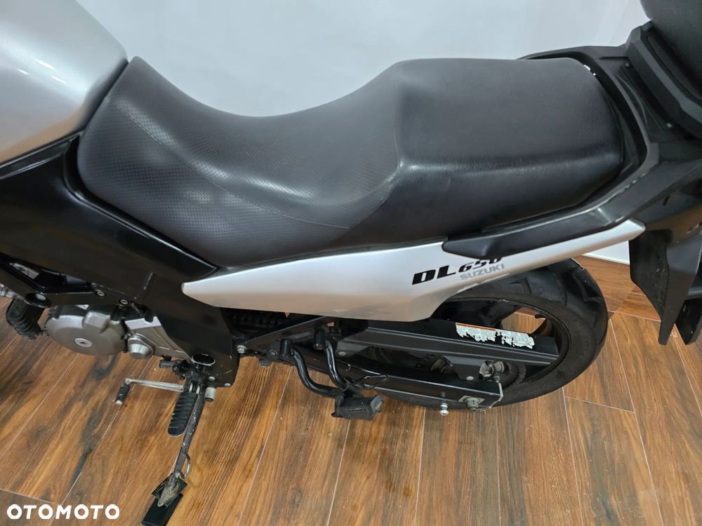 Suzuki DL - 27