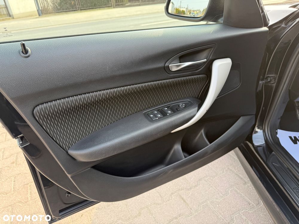 BMW Seria 1 116i Edition M Sport Shadow - 23