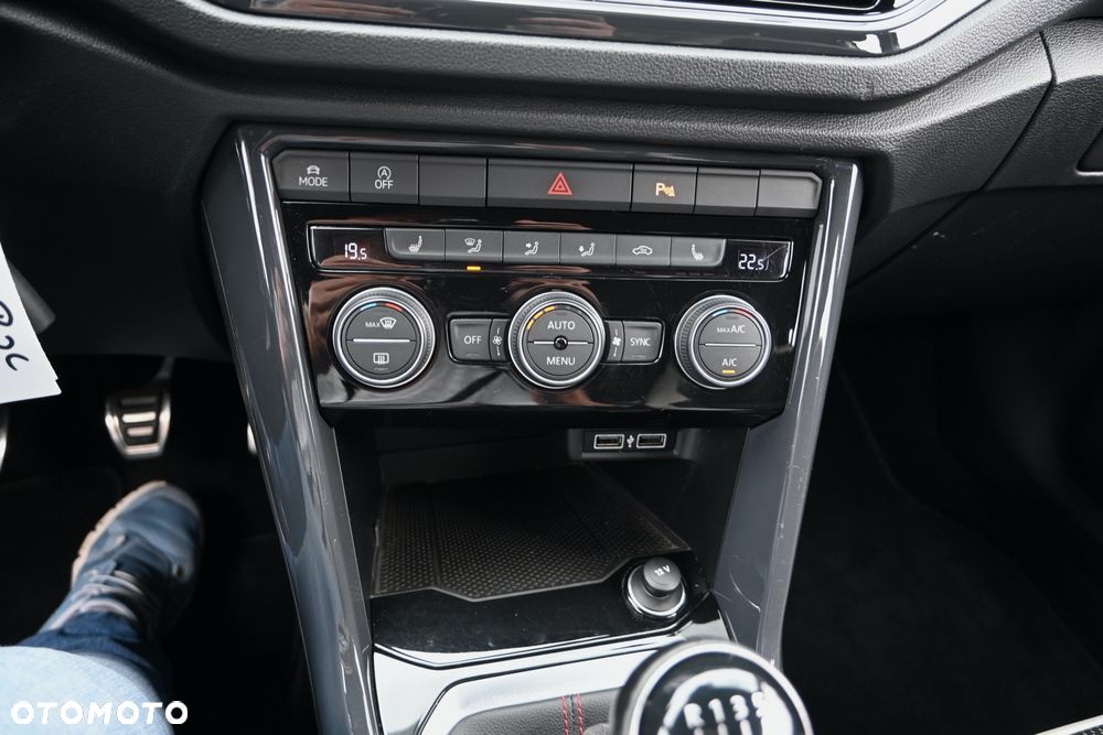 Volkswagen T-Roc 1.5 TSI ACT OPF Sport - 34
