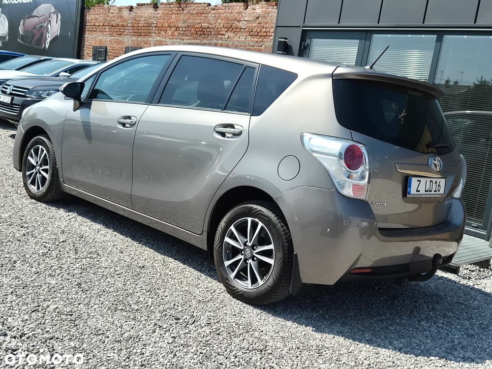 Toyota Verso 1.6 D-4D Prestige - 9