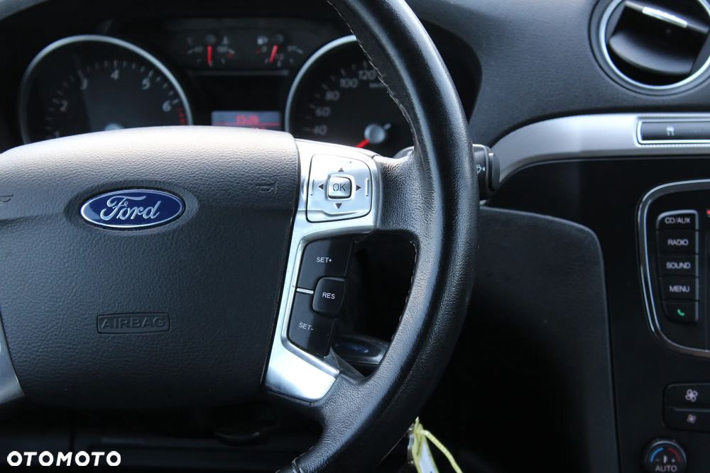 Ford Galaxy 2.0 FF Trend - 21