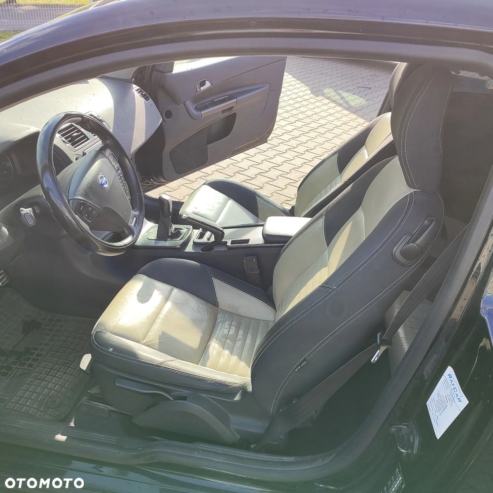 Volvo C30 2.0D R-Design - 10