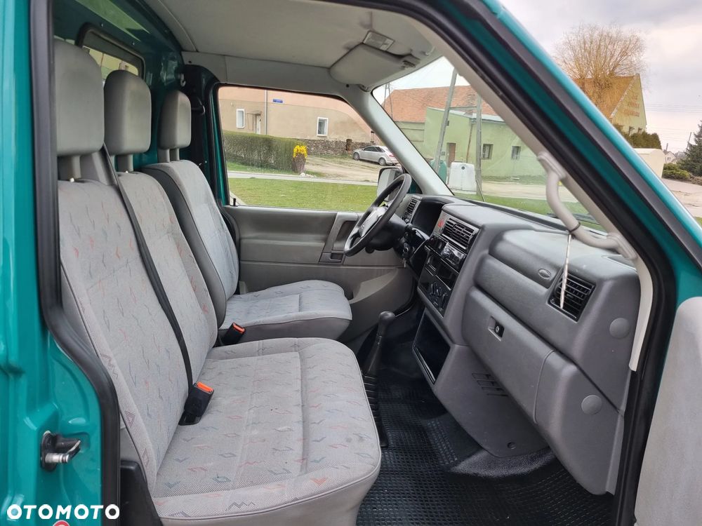Volkswagen Transporter T4 2.5TDI 102KM Salon PL - 9