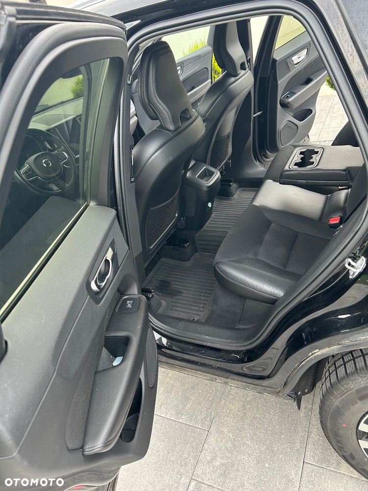 Volvo XC 60 D4 Momentum Pro - 14