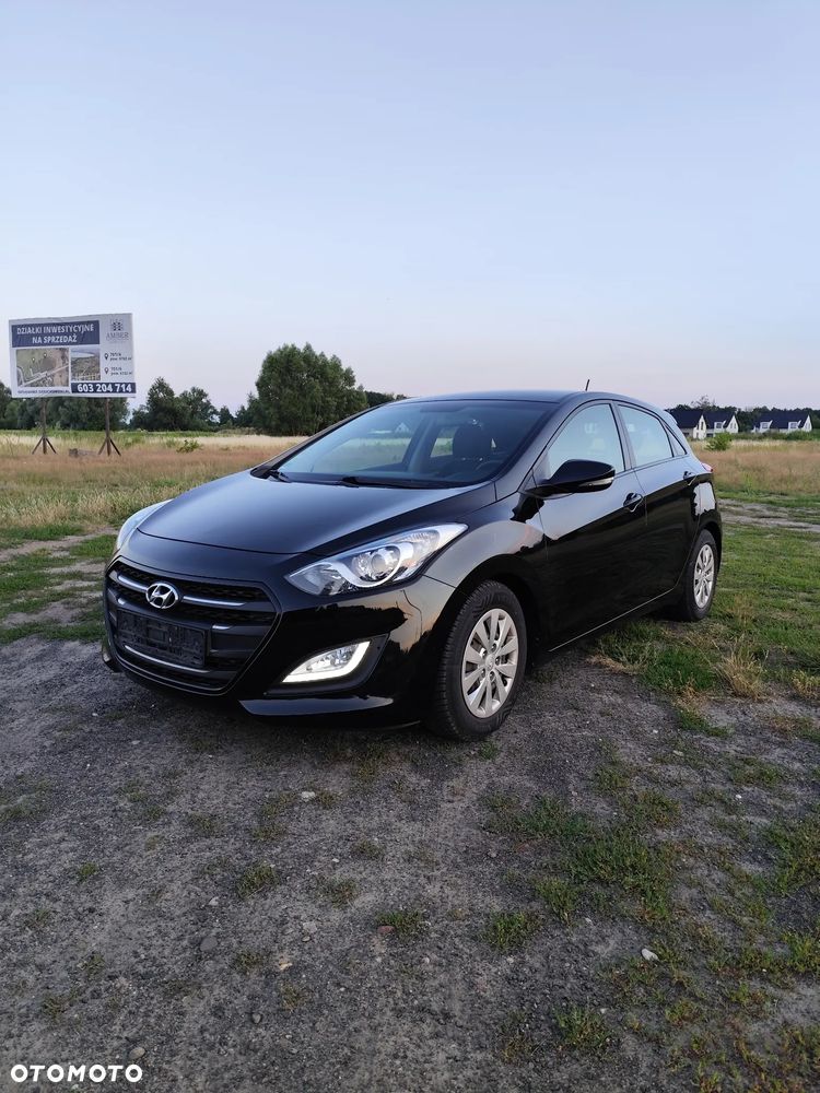 Hyundai i30 blue 1.4 Classic Navigation - 1