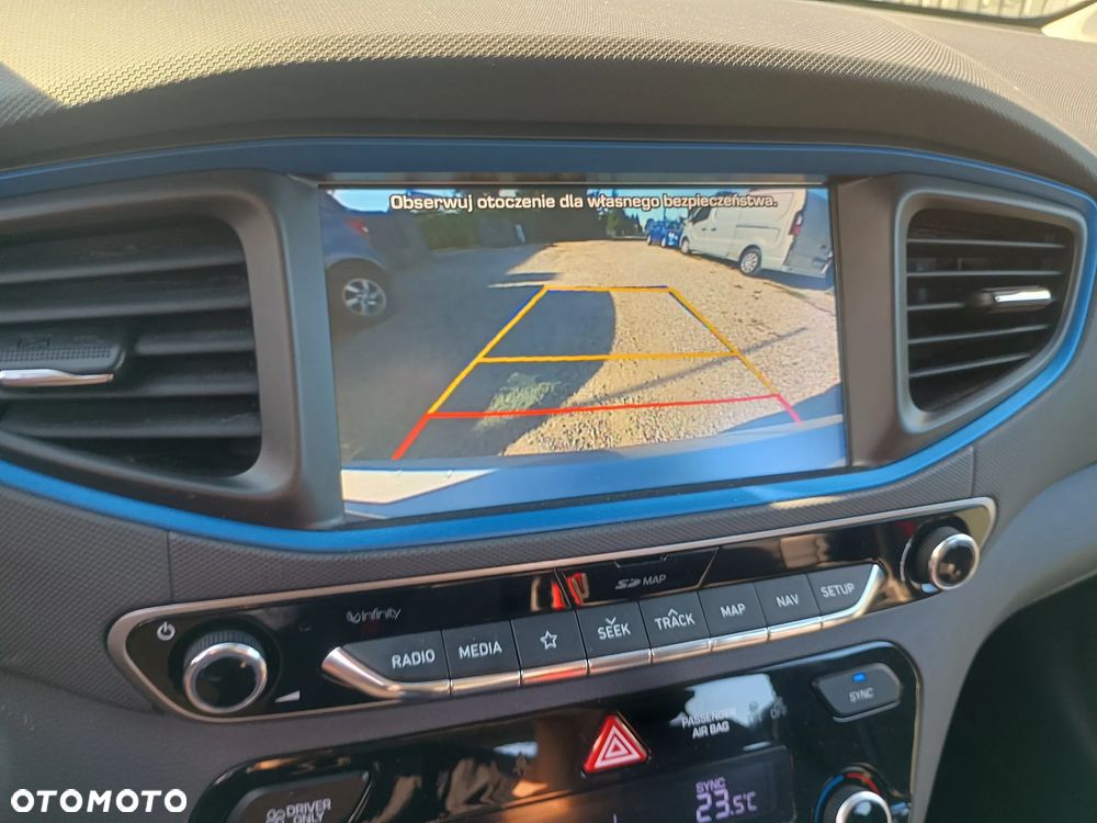 Hyundai IONIQ 1.6 GDI Premium - 32