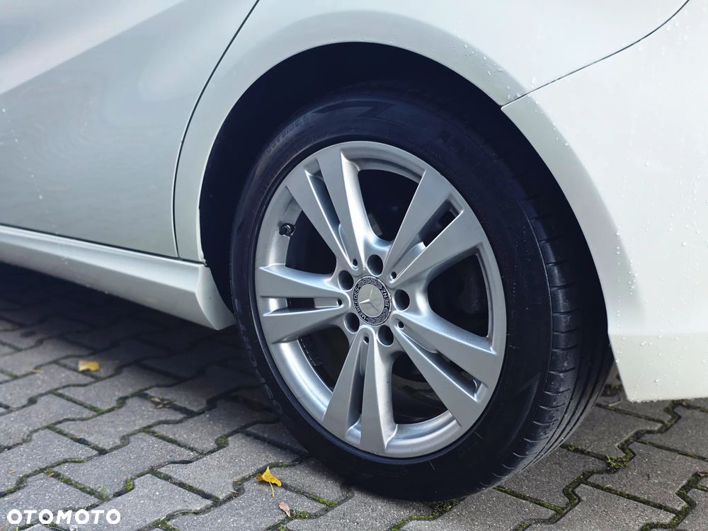 Mercedes-Benz Klasa A 180 7G-DCT AMG Line - 14