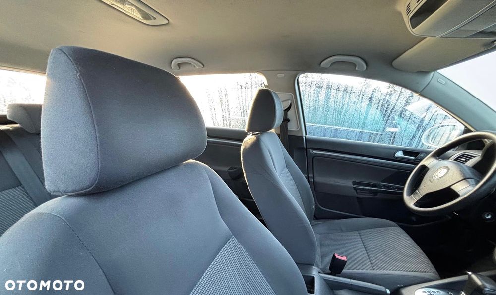 Volkswagen Golf 1.9 TDI DSG DPF Trendline - 14