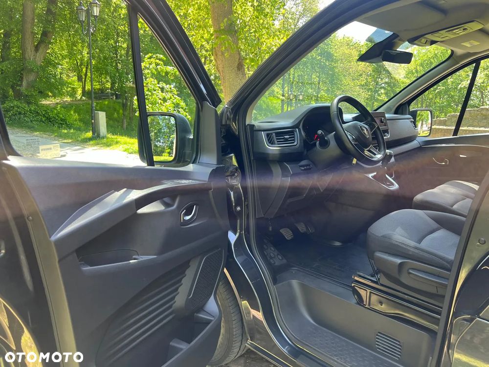 Renault Trafic - 12